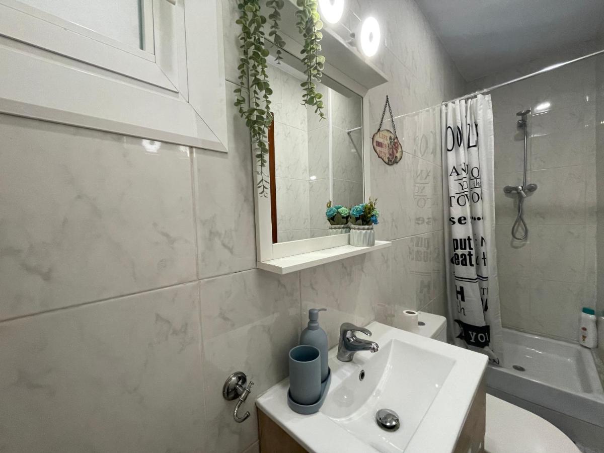Plaza Universidad Rooms Барселона Екстериор снимка